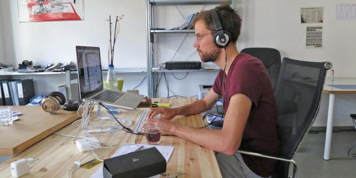 programmeur professionnel standard d'une institution budgétaire