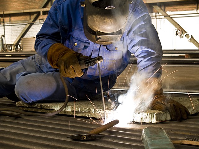 formation de soudeur de gaz électrique