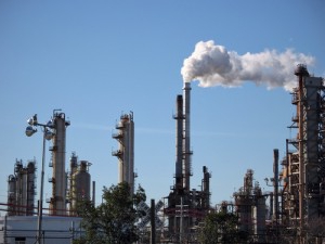 procédé de raffinage du pétrole primaire