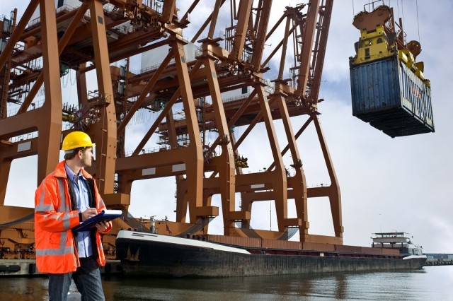 activités de courtier en douane