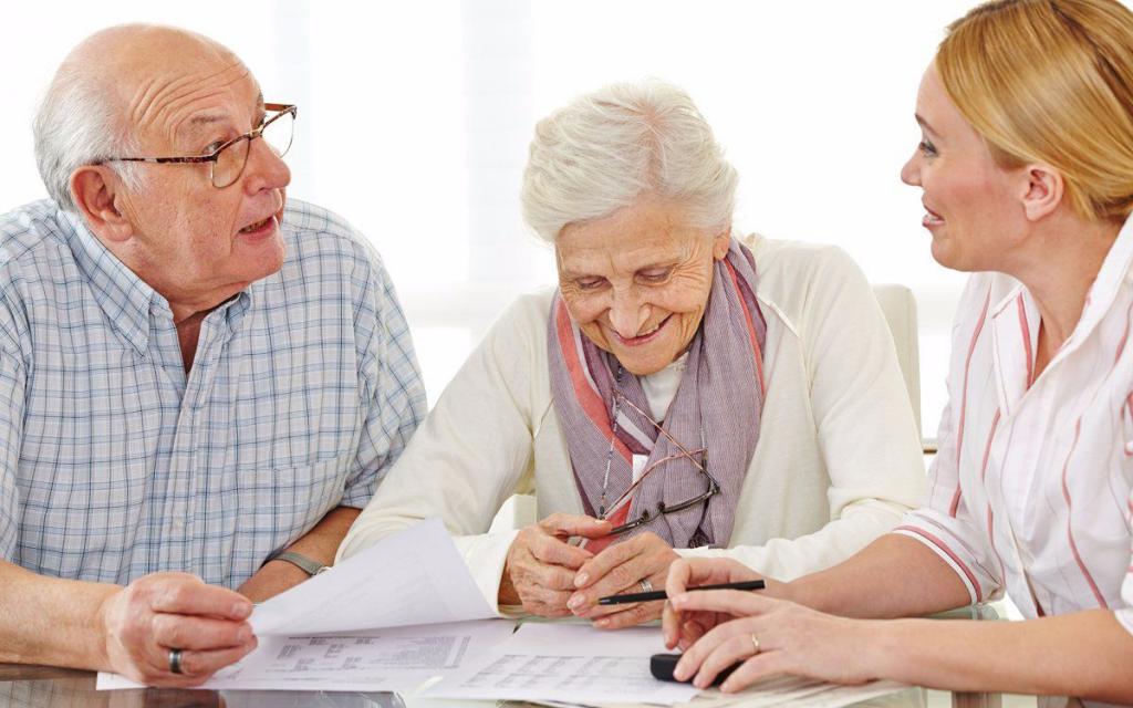 Comment les avantages sont-ils accordés aux vétérans du travail des services de logement et des services communaux?