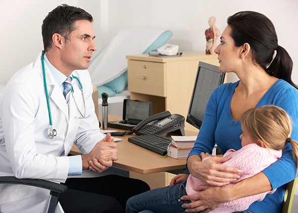 à la consultation avec un médecin