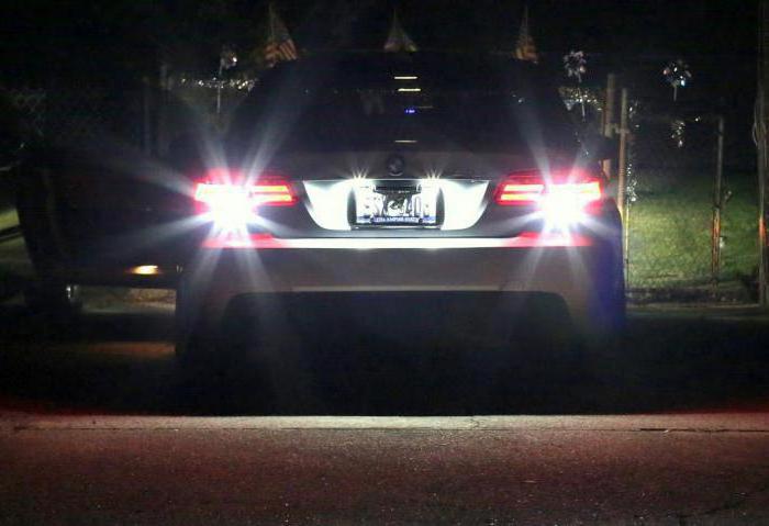 où il est interdit de faire marche arrière en voiture