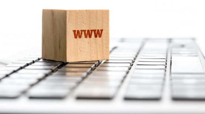 où il est préférable d'enregistrer un domaine dans une zone