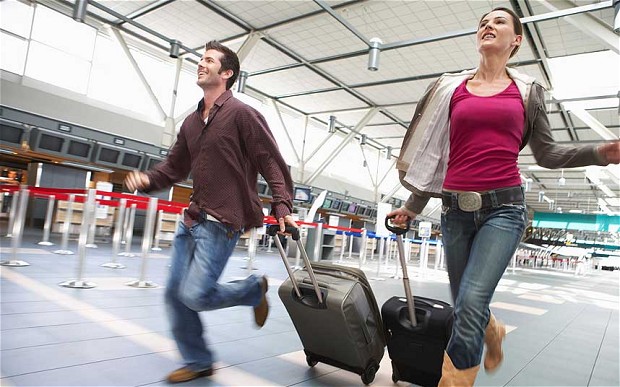 Y a-t-il une interdiction de voyager à l'étranger