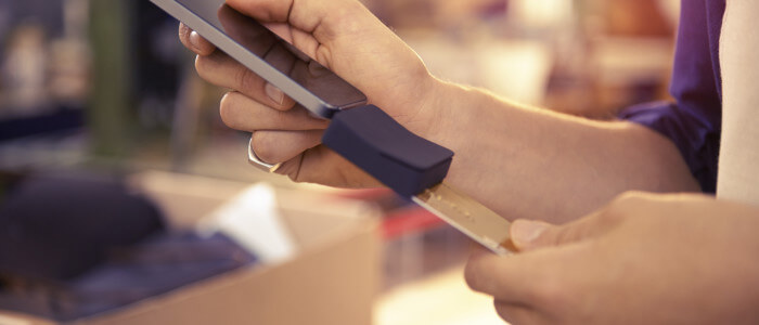 carte de salaire arrêtée par des huissiers de justice