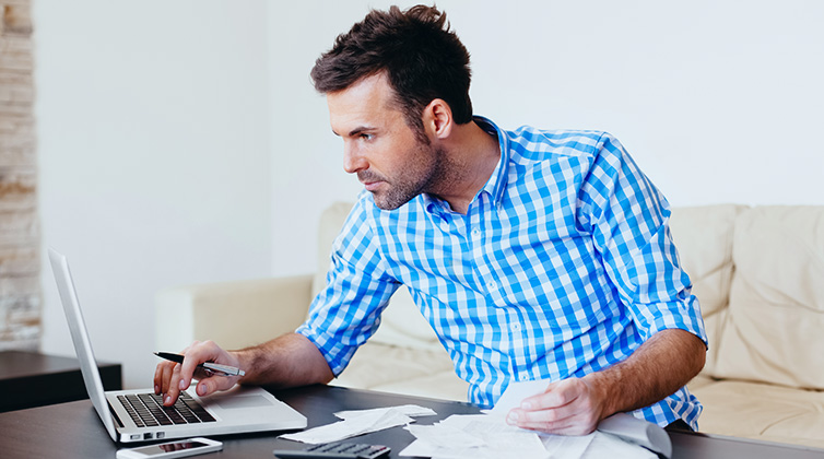 peut saisir une carte de salaire