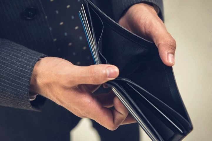 Combien de pourcentage d'un salaire est maintenu par les huissiers de justice selon la loi