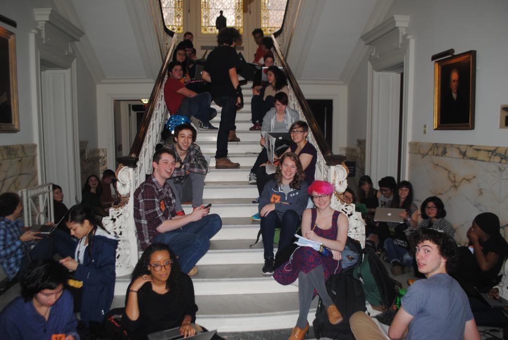 Marcher dans le hall