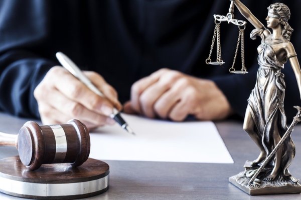 Responsabilité pour faux