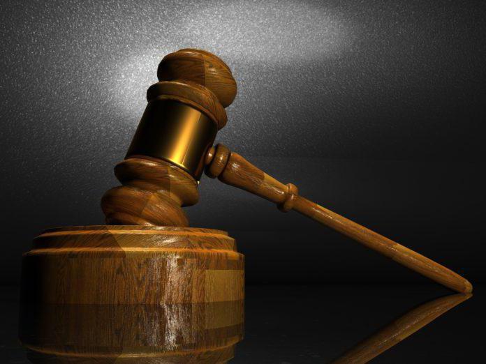 exemple d'application pour la suppression des restrictions des droits parentaux