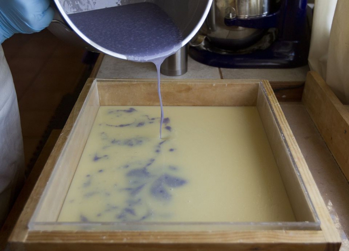 how to sell handmade soap